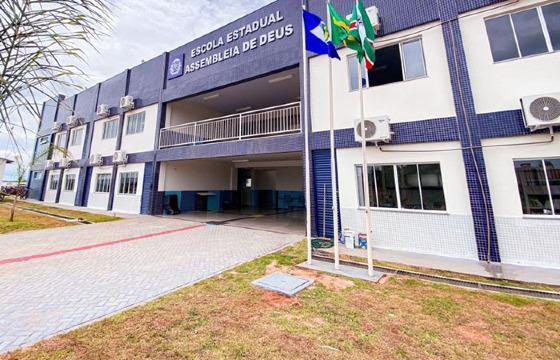 Homem invade escola e dispara contra alunos em MT