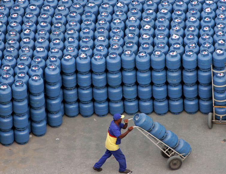 O preço do botijão de 13kg do gás de cozinha sofrer um aumento