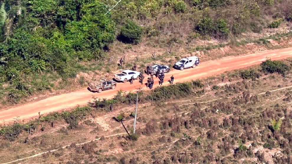 Tenente confirma que ladrões de banco em MT fugiram em caminhão; buscas seguem na mata; vídeo