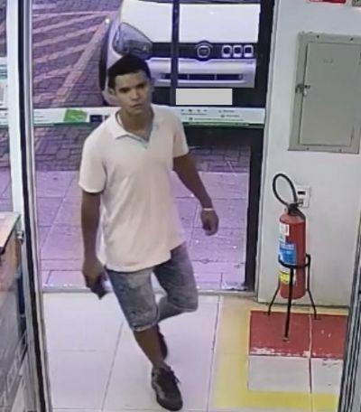 PROCURADO: Polícia divulga imagem e busca informações para identificar executor de duplo homicídio no Shopping Popular em Cuiabá