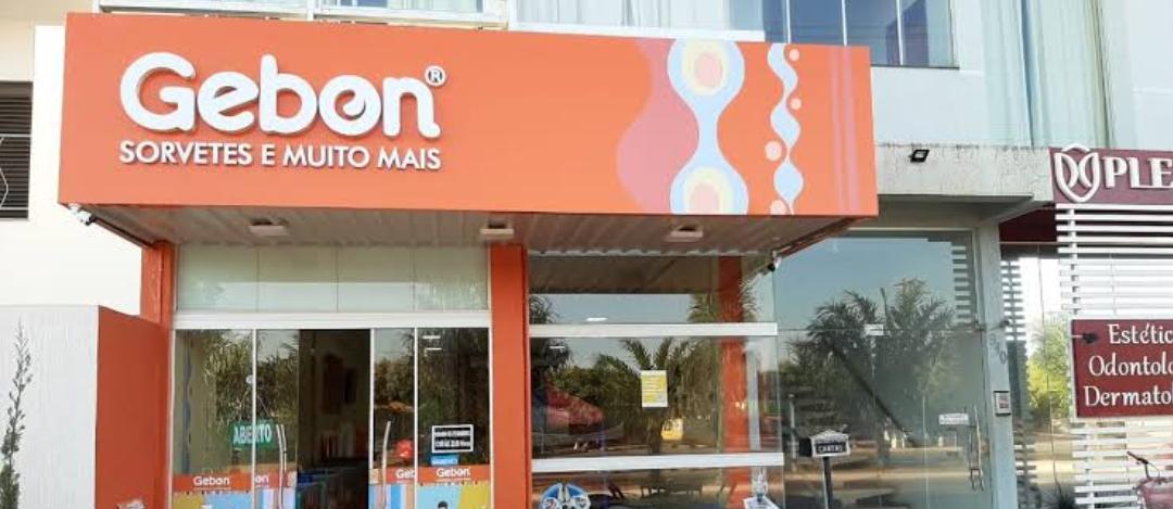 Sorveteria Gebon é assaltada e tem funcionária rendida por um homem armado