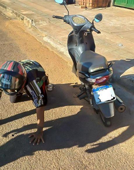 Polícia Militar age rápido e prende suspeito de furtar moto minutos após o crime em Vila Rica