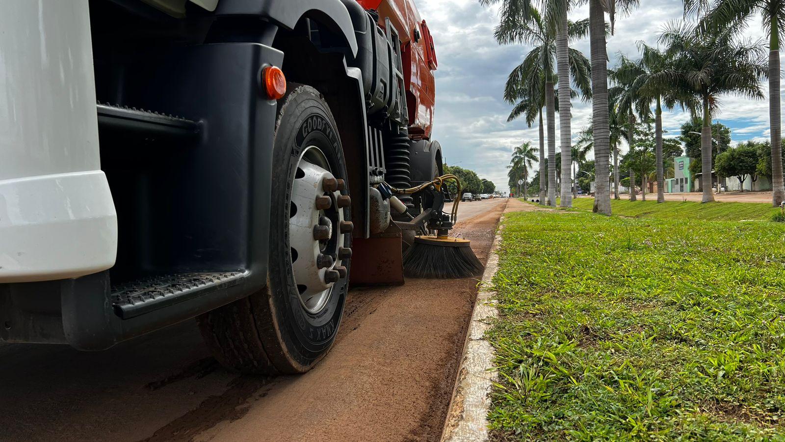 A limpeza urbana de Querência recebe reforços