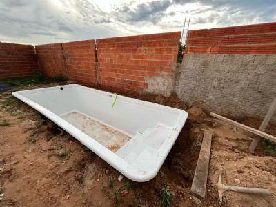 REINTEGRAÇÃO DE POSSE: Polícia encontra casa em construção com piscina em área invadida por 