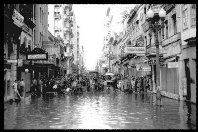 INUNDAÇÃO E HISTÓRIA: Autor de livro sobre enchente de 1941 ficou ilhado em bairro alagado de Porto Alegre