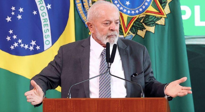 ANÁLISE: Silêncio de Lula resolve ataque especulativo contra real