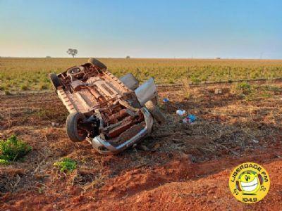 Taxista morre após perder o controle e capotar em curva em Água Boa