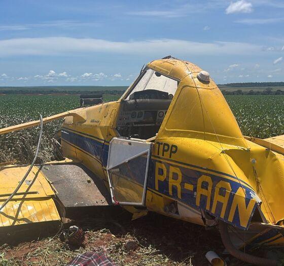 Avião Agrícola cai no interior de Canarana e piloto morre